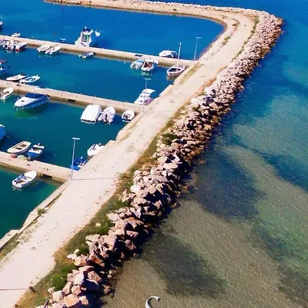 شقة For 6 Persons Direct Seaside, Ground Floor