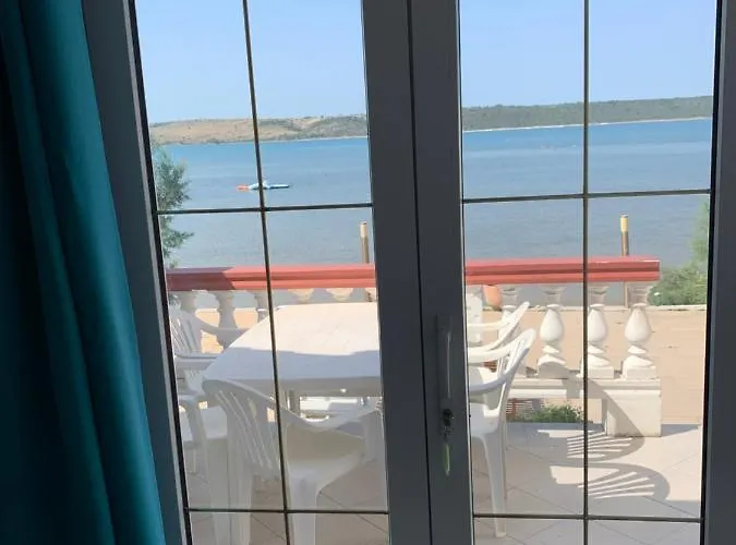 M, For 6 Persons Direct Seaside, Ground Floor Διαμέρισμα *